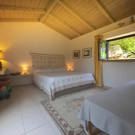 Li Pireddi Agroturismo *